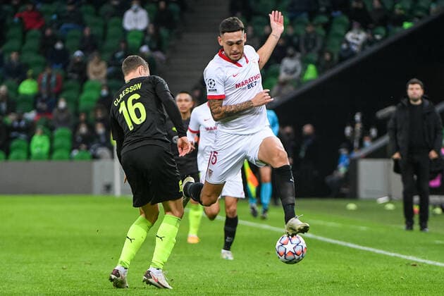 KRASNODAR, RUSSIA â€“ NOVEMBER 24, 2020: FC Krasnodarâ€™s Viktor Claesson (L) and Sevilla FCâ€™s Lucas Ocampos in their 2020 21 UEFA Champions League Group E Round 4 football match at the Krasnodar Stadium. Andrei Shramko TASS  TS0EF942