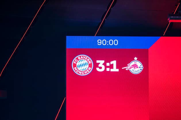 SOCCER - CL, Bayern vs RBS MUNICH,GERMANY,25.NOV.20 - SOCCER - UEFA Champions League, group stage, FC Bayern Muenchen vs Red Bull Salzburg. Image shows the scoreboard. GEPAxpictures xJasminxWalter