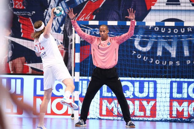 Alfredo Quintana (FC Porto) HANDBALL : Paris Saint-Germain HB vs FC Porto - EHF Champions League - 8eme journee - 26 11 2020 KevinDomas Panoramic 
