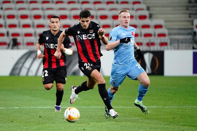 Youcef Atal (OGC Nice) - Petr Sevcik (Slavia Prague) FOOTBALL : OGC Nice vs Slavia Prague - Europa Ligue - Nice - 26 11 2020 NorbertScanella PanoramiC 