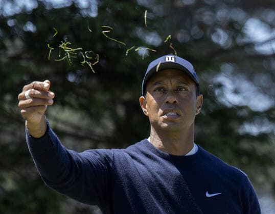 Tiger Woods checks the wind on the 3rd tee in the second round of the 102nd PGA, Golf Herren Championship at TPC Harding Park in San Francisco on Friday, August 7, 2020. After two rounds, Woods is at even par, eight shots off the pace by Li Haotong.  POY2020S072 PETERxDASILVA