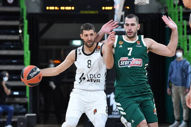 Antoine Diot (asvel) vs Eleftherios Bochoridis (panathinaikos) BASKETBALL : LDLC ASVEL vs Panathinaikos Athenes - Euroleague - 01 12 2020 FredericChambert Panoramic 