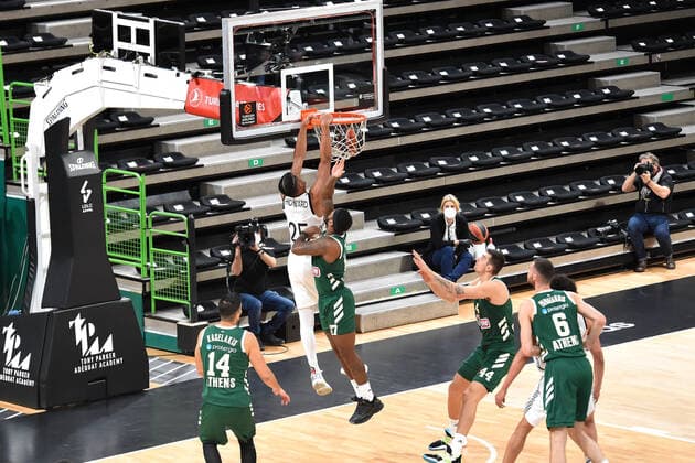 William Howard (asvel) vs Marcus Foster (panathinaikos) BASKETBALL : LDLC ASVEL vs Panathinaikos Athenes - Euroleague - 01 12 2020 FredericChambert Panoramic 