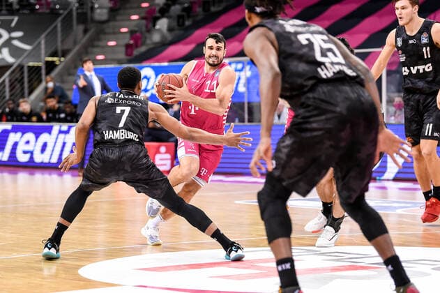 easyCredit BBL, Telekom Baskets Bonn vs Hamburg Towers, 03 12 2020 Anthony DiLeo Telekom Baskets Bonn 11 , easyCredit BBL, Telekom Baskets Bonn vs Hamburg Towers on 03 12 2020 at the Telekom Dome Bonn, Bonn North Rhine-Westphalia Copyright: xBEAUTIFULxSPORTS Mueller-Laschetx