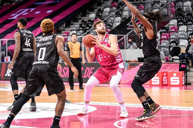 easyCredit BBL, Telekom Baskets Bonn vs Hamburg Towers, 03 12 2020 Leon Kratzer Telekom Baskets Bonn 21 , easyCredit BBL, Telekom Baskets Bonn vs Hamburg Towers on 03 12 2020 at the Telekom Dome Bonn, Bonn North Rhine-Westphalia Copyright: xBEAUTIFULxSPORTS Mueller-Laschetx