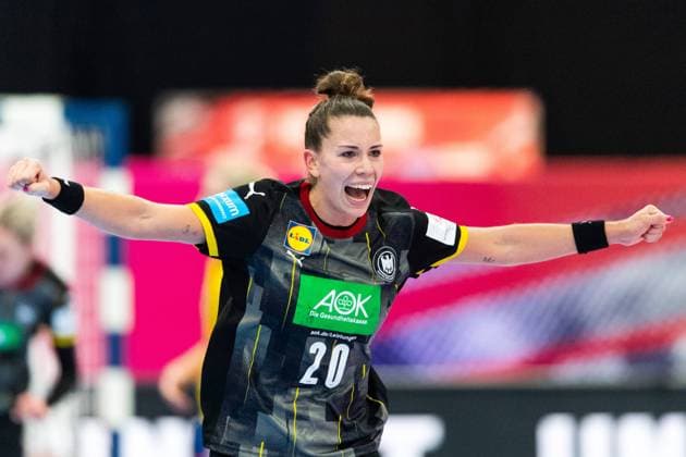 201203 Emily Bolk of Germany celebrates during the EHF European Handball Championship match between Romania and Germany on December 3, 2020 in Kolding Photo Petter Arvidson BILDBYRAN kod PA PA0120 handball handboll handball ehf euro 2020 em 2020 handball championship 2020 handbolls em 2020 romania germany day 1 dam bbeng cheers,  Copyright: PETTERxARVIDSON BB201203PA091