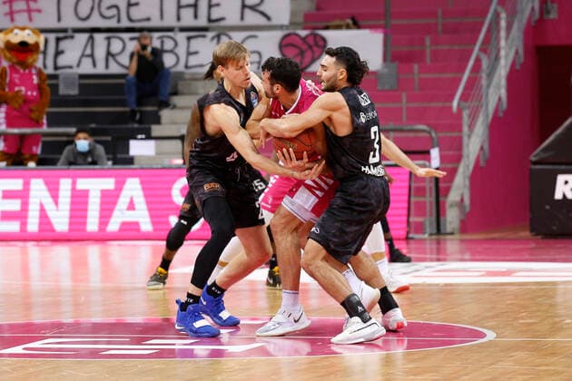 BBL easyCredit Basketball Bundesliga Season 2020 2021 4 Matchday on Thursday, December 03, 2020 at Telekom Dome Telekom Baskets Bonn Hamburg Towers v l Jordan Swing Towers , Anthony TJ DiLeo Bonn , Max DiLeo Towers Telekom Baskets Bonn Hamburg Towers