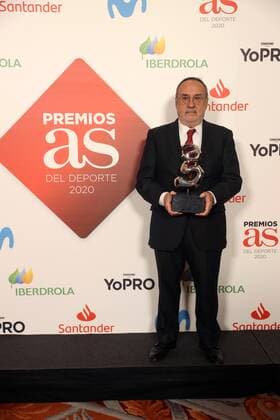 Spanish sports newspaper AS president Alfredo Relano poses during the AS Sports Award Ceremony Gala at the Royal Theater in Madrid, Spain, 03 December 2020. The AS Sports Awards are yearly handed out to prominent figures in the sports panorama. AS Sports Award Ceremony Gala !ACHTUNG: NUR REDAKTIONELLE NUTZUNG!  Copyright: xJuanJoxMartinx GRAF9806 20201203-637426217744674656