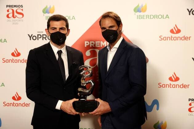 Spanish goalkeeper Iker Casillas (L) and Spanish tennis player Rafa Nadal pose with their AS Sports Award during the Spanish sports newspaper AS Sports Award Ceremony Gala at the Royal Theater in Madrid, Spain, 03 December 2020. The AS Sports Awards are yearly handed out to prominent figures in the sports panorama. AS Sports Award Ceremony Gala !ACHTUNG: NUR REDAKTIONELLE NUTZUNG!  Copyright: xJuanJoxMartinx GRAF9809 20201203-637426227795800006
