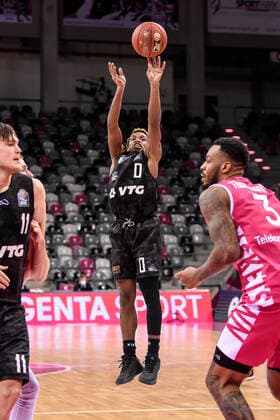 easyCredit BBL, Telekom Baskets Bonn vs Hamburg Towers, 03 12 2020 T J Shorts Hamburg Towers 0 , easyCredit BBL, Telekom Baskets Bonn vs Hamburg Towers on 03 12 2020 at the Telekom Dome Bonn, Bonn North Rhine-Westphalia Copyright: xBEAUTIFULxSPORTS Mueller-Laschetx