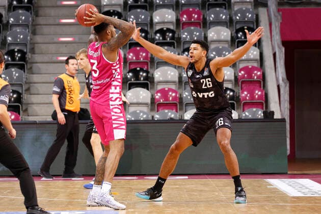 BBL easyCredit Basketball Bundesliga Season 2020 2021 4 Matchday on Thursday, December 03, 2020 at Telekom Dome Telekom Baskets Bonn Hamburg Towers by James Thompson IV Bonn , Marvin Ogunsipe Towers Telekom Baskets Bonn Hamburg Towers