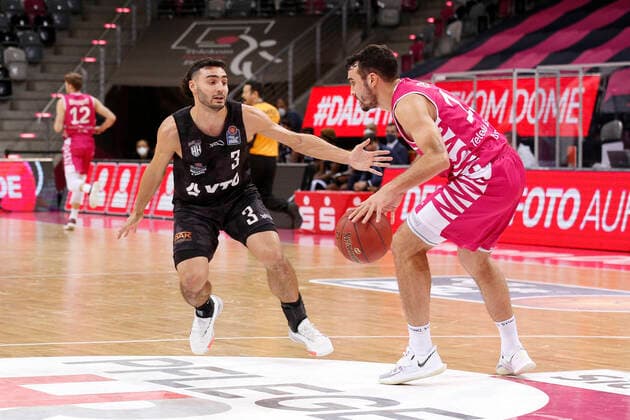 BBL easyCredit Basketball Bundesliga Season 2020 2021 4 Matchday on Thursday, December 03, 2020 at Telekom Dome Telekom Baskets Bonn Hamburg Towers v l Max DiLeo Towers , Anthony TJ DiLeo Bonn Telekom Baskets Bonn Hamburg Towers