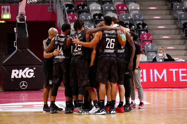 BBL easyCredit Basketball Bundesliga Season 2020 2021 4 Matchday on Thursday, 03 December 2020 at the Telekom Dome Telekom Baskets Bonn Hamburg Towers Players Club Hamburg Towers Telekom Baskets Bonn Hamburg Towers
