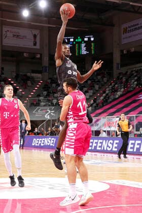 BBL easyCredit Basketball Bundesliga Season 2020 2021 4 Matchday on Thursday, December 03, 2020 at Telekom Dome Telekom Baskets Bonn Hamburg Towers v l Zac Cuthbertson Towers , Anthony TJ DiLeo Bonn Telekom Baskets Bonn Hamburg Towers