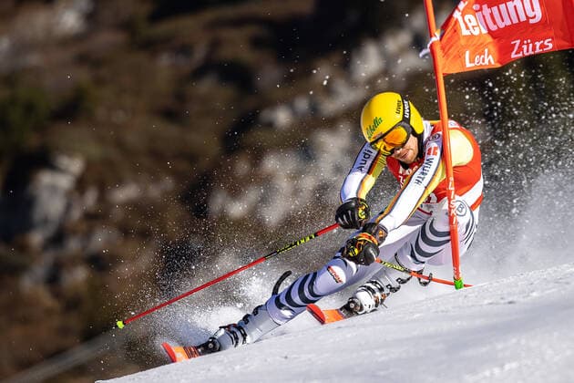 AUT, FIS Weltcup Ski Alpin, Lech Zürs 27.11.2020, Lech, AUT, FIS Weltcup Ski Alpin, Parallelslalom, Herren, Qualifikation, im Bild Sebastian Holzmann (GER) Sebastian Holzmann of Germany in action during his qualification run of men parallel slalom of FIS ski alpine world cup opening at the Lech, Austria on 2020 11 27. Lech Arlberg Österreich *** AUT, FIS Alpine Ski World Cup, Lech Zürs 27 11 2020, Lech, AUT, FIS Alpine Ski World Cup, parallel slalom, men, qualification, in the picture Sebastian Holzmann GER Sebastian Holzmann of Germany in action during his qualification run of men parallel slalom of FIS ski alpine world cup opening at the Lech, Austria on 2020 11 27 Lech Arlberg Austria 