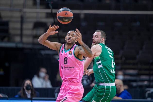 2020-12-04 Kaunas Lithuania. Basketball team Zalgiris Kaunas plays vs Barca Basket Euroleague game at Zalgiris arena in Kaunas on Friday 4 of December 2020. 8 ADAM HANGA, ARTURAS MILAKNIS 21. Kaunas Lithuania  Copyright: xKarolisxKavolelisx euroleague basketball