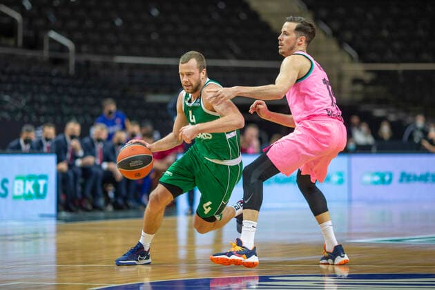 2020-12-04 Kaunas Lithuania. Basketball team Zalgiris Kaunas plays vs Barca Basket Euroleague game at Zalgiris arena in Kaunas on Friday 4 of December 2020. LUKAS LEKAVICIUS, THOMAS HEURTEL. Kaunas Lithuania  Copyright: xKarolisxKavolelisx euroleague basketball