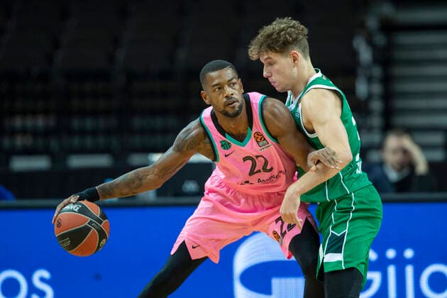 2020-12-04 Kaunas Lithuania. Basketball team Zalgiris Kaunas plays vs Barca Basket Euroleague game at Zalgiris arena in Kaunas on Friday 4 of December 2020. ROKAS JOKUBAITIS 22 CORY HIGGINS . Kaunas Lithuania  Copyright: xKarolisxKavolelisx euroleague basketball