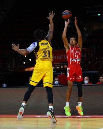 04 12 2020, EuroLeague Basketball, FCB Basketball vs BK Kimkhi, Audi Dome Munich, Sport, in the picture Booker Kimkhi vs Wade Baldwin FCB Basketball