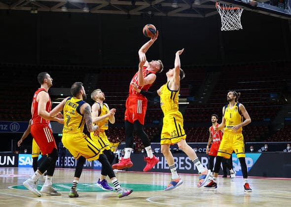 04 12 2020, EuroLeague Basketball, FCB Basketball vs BK Kimkhi, Audi Dome Munich, Sport, pictured Paul Zipser FCB Basketball ,Sergey Karasev BK Khimki , Leon Radosevic FCB Basketball , Jerebko BK Khimki , Nick Weiler Babi FCB Basketball and Alexey Shved BK Khimki