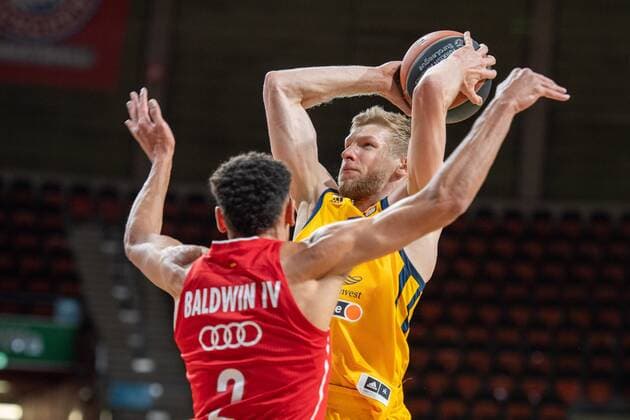 Vyacheslav Zaytsev 8 BK Khimki Moscow , Wade Baldwin 2 FC Bayern , FC Bayern Basketball vs BC Khimki Moscow, Basketball, Euroleague, 04 12 2020 Munich Bayern Germany Copyright: xkolbert-press UlrichxGamelx