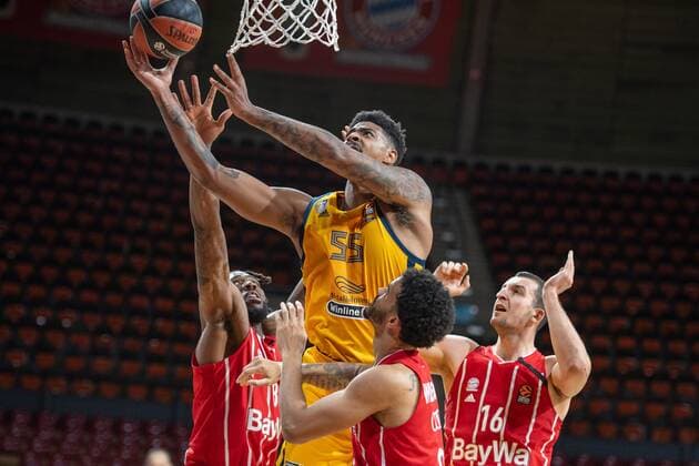 Jordan Mickey 55 BK Khimki Moscow , Jalen Reynolds 8 FC Bayern , FC Bayern Basketball vs BC Khimki Moscow, Basketball, Euroleague, 04 12 2020 Munich Bayern Germany Copyright: xkolbert-press UlrichxGamelx