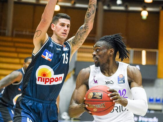 Tai Odiase BG Goettingen in duel with Bogdan Radosavljevic HAKRO Merlins Crailsheim , GER, HAKRO Merlins Crailsheim vs BG Goettingen, 4 matchday easycredit Basketball Bundesliga, season 2020 2021, 04 12 2020 GER, HAKRO Merlins Crailsheim vs BG Goettingen, 4 matchday easycredit Basketball Bundesliga, season 2020 2021, 04 12 2020 Crailsheim Copyright: xEibnerxPressefoto MichaelxMemmlex EP_MMR