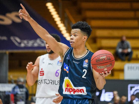Trae Bell Haynes HAKRO Merlins Crailsheim gives instructions, GER, HAKRO Merlins Crailsheim vs BG Goettingen, 4 matchday easycredit Basketball Bundesliga, season 2020 2021, 04 12 2020 GER, HAKRO Merlins Crailsheim vs BG Goettingen, 4 matchday easycredit Basketball Bundesliga, season 2020 2021, 04 12 2020 Crailsheim Copyright: xEibnerxPressefoto MichaelxMemmlex EP_MMR