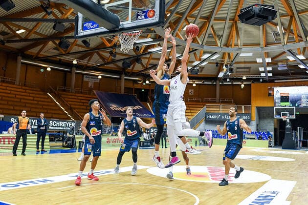 Luke Nelson BG Goettingen jumps to the basket, GER, HAKRO Merlins Crailsheim vs BG Goettingen, 4 matchday easycredit Basketball Bundesliga, season 2020 2021, 04 12 2020 GER, HAKRO Merlins Crailsheim vs BG Goettingen, 4 matchday easycredit Basketball Bundesliga, season 2020 2021, 04 12 2020 Crailsheim Copyright: xEibnerxPressefoto MichaelxMemmlex EP_MMR