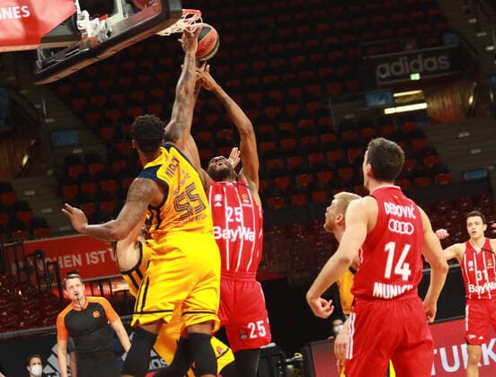 25 JaJuan Johnson FCBB, red, against Jordan Mickey, Khimki Basketball, EuroLeague, FC Bayern Munich vs Khimki Moscow, Audi Dome, 04 12 2020 PHOTO Mladen Lackovic LakoPress