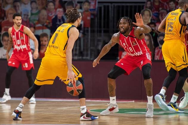 Alexey Shved 1 BK Khimki Moscow , Jalen Reynolds 8 FC Bayern , FC Bayern Basketball vs BC Khimki Moscow, Basketball, Euroleague, 04 12 2020 Munich Bayern Germany Copyright: xkolbert-press UlrichxGamelx