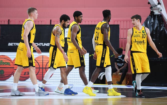 Basketball 2 Bundesliga 2020 2021 9 Matchday 05 12 2020 Tigers Tuebingen Rostock Seawolves Disappointment Tigers Elias Valtonen, Troy Simons, Isaiah Crawley, Roland Nyama and Gianni Otto from left