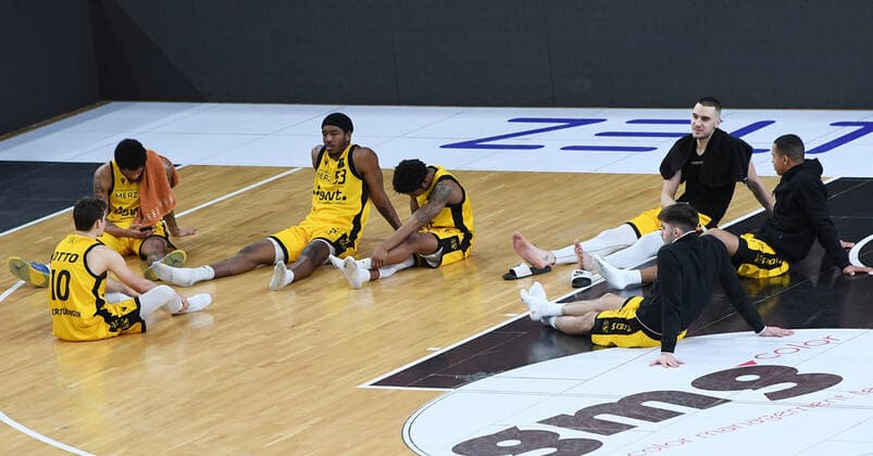 Basketball 2 Bundesliga 2020 2021 9 Matchday 05 12 2020 Tigers Tuebingen Rostock Seawolves Disappointment Tigers after the game Gianni Otto, Troy Simons, Isaiah Crawley, Josh Sharkey, Daniel Keppeler, Matti Sorgius and Mirjan Broening from left