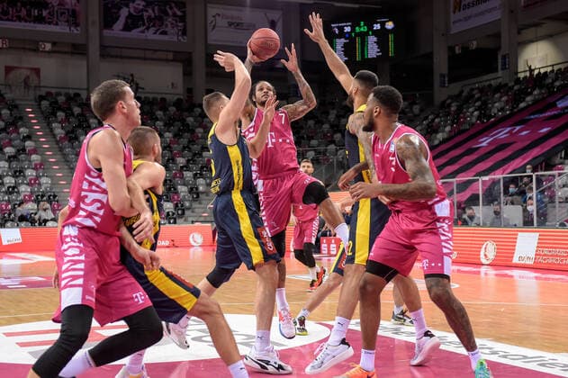easyCredit BBL, Telekom Baskets Bonn vs EWE Baskets Oldenburg, 06 12 2020 Chris Babb Telekom Baskets Bonn 7 , easyCredit BBL, Telekom Baskets Bonn vs EWE Baskets Oldenburg on 06 12 2020 at the Telekom Dome Bonn, Bonn Nordrhein Westfalen Copyright: xBEAUTIFULxSPORTS Mueller-Laschetx