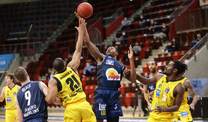 Ludwigsburg , Basketball easyCredit BBL Bundesliga , MHP GIANTS Ludwigsburg vs HAKRO Merlins Crailsheim , from left tremmell Darden Giants Haywood Hoghsmith Craislheim Jaleen Smith Giants