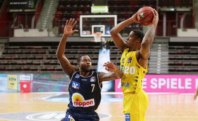 Ludwigsburg , Basketball easyCredit BBL Bundesliga , MHP GIANTS Ludwigsburg vs HAKRO Merlins Crailsheim , from left Haywood Highsmith Crails Desi Rodriguez Riesen