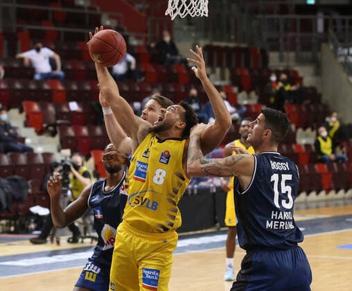 V li Elias Harris Riesen , Bogdan Radosavljevic Merlins MHP Riesen Ludwigsburg vs Merlins Crailsheim Basketball Bundesliga 2020 2021 Ludwigsburg , GER,06 12 2020,