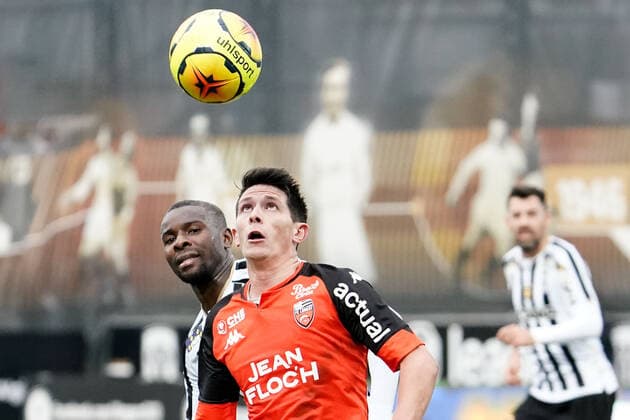 18 IBRAHIM AMADOU (SCO) - 06 LAURENT ABERGEL (LOR) FOOTBALL : Angers vs Lorient - Ligue 1 Uber Eats - 06 12 2020 FEP Panoramic 