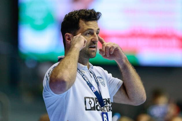 05 12 2020, xtgx, Handball Liqui Moly HBL, SC Magdeburg TBV Lemgo Lippe emspor, v l Florian Kehrmann Lemgo, coach gives instructions, gesticulate with the arms, gesticulate, gives instructions Magdeburg
