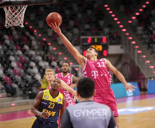 Anthony DiLeo Telekom Baskets Bonn vs. EWE Baskets Oldenburg easyCredit BBL 1 Bundesliga, season 2020 2021, 5 matchday