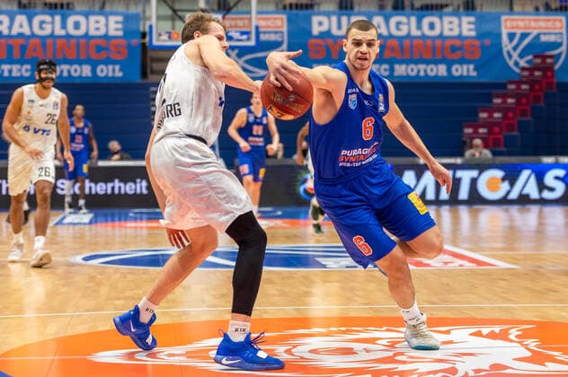 Marko Krstanovic MBC vs Jordan Swing Hamburg Towers Syntainics MBC vs Hamburg TOWERS Punctual Central German Basketball Club, easy Credit BBL, Basketball Bundesliga Weißenfels 06 12 2020 Photo Holger John Weißenfels Saxony Anhalt Germany