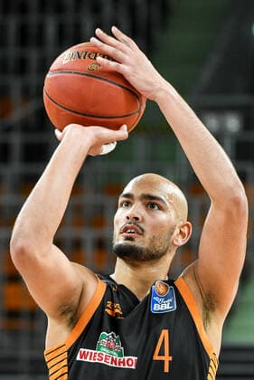 GER, BBL, ratiopharm ulm vs. RASTA Vechta 06 12 2020, ratiopharm arena, Neu Ulm, GER, BBL, ratiopharm ulm vs. RASTA Vechta, in the picture Stefan Peno Vechta, 4 at free throw nordphotoxHafner nph00200