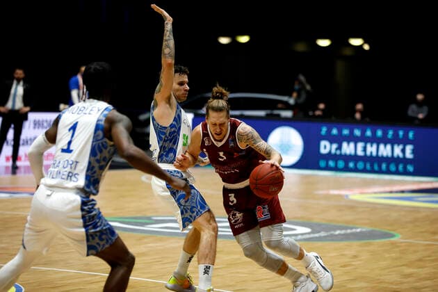 06 12 2020, easyCredit Basketball Bundesliga, BBL, Season 2020 2021, Men, Chemnitz Niners Fraport Skyliners Frankfurt Malte Ziegenhagen, Niners Chemnitz Chemnitz Messe Chemnitz Sachsen Germany