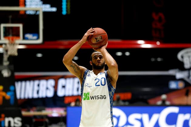 06 12 2020, easyCredit Basketball Bundesliga, BBL, Season 2020 2021, Men, Chemnitz Niners Fraport Skyliners Frankfurt Rasheed Moore, Fraport Skyliner Frankfurt Chemnitz Messe Chemnitz Sachsen Germany