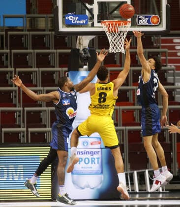 Ludwigsburg , Basketball easyCredit BBL Bundesliga , MHP GIANT Ludwigsburg vs. HAKRO Merlins Crailsheim , Match scene