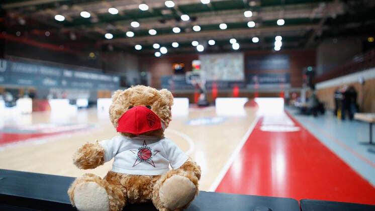 s Oliver Wuerzburg vs Basketball Loewen Braunschweig, Basketball, BBL Germany, Wuerzburg, s Oliver Arena, 06 12 2020, emspor, emonline, despor, deonline, s Oliver Wuerzburg vs Basketball Loewen Braunschweig, Basketball, BBL Bild v left Shorty YoungStar Editorial Use ONLY Wuerzburg s Oliver Arena Bayern Germany Poolfoto HMB Media Heiko Becker Pool ,EDITORIAL USE ONLY