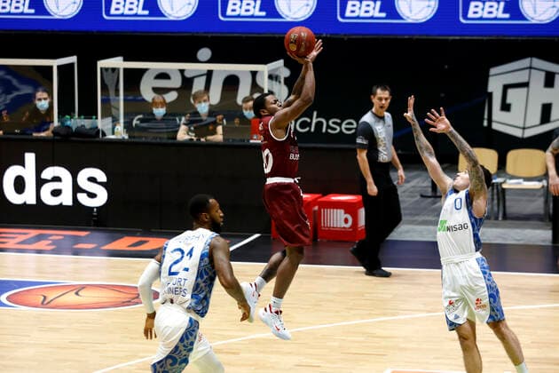 06 12 2020, easyCredit Basketball Bundesliga, BBL, Season 2020 2021, Men, Chemnitz Niners Fraport Skyliners Frankfurt Wes Clark, Niners Chemnitz Chemnitz Messe Chemnitz Sachsen Germany