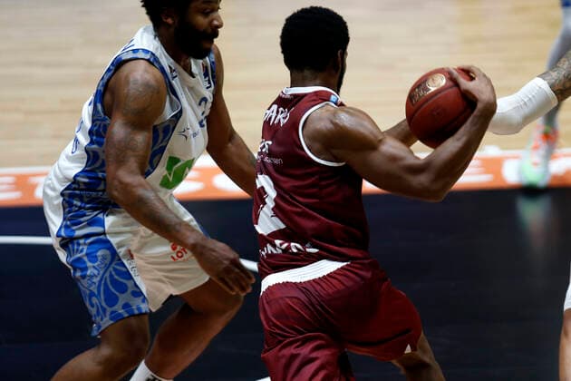 06 12 2020, easyCredit Basketball Bundesliga, BBL, Season 2020 2021, Men, Chemnitz Niners Fraport Skyliners Frankfurt Terrell Harris, Niners Chemnitz Chemnitz Messe Chemnitz Sachsen Germany