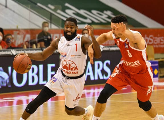 Jonathan Stark, Dominic Lockhart 5 Matchday, Basketball Bundesliga, Basketball Season 2020 2021, Germany, easyCredit BBL, Germany, Giessen 46ers, giessen white, men, Jobstairs GIESSEN 46ers Brose Bamberg, men, Bamberg red