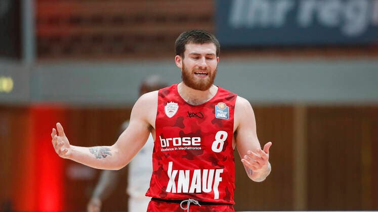 s Oliver Wuerzburg vs. Basketball Loewen Braunschweig, Basketball, BBL Germany, Wuerzburg, s Oliver Arena, 06 12 2020, emspor, emonline, despor, deonline, s Oliver Wuerzburg vs. Basketball Loewen Braunschweig, Basketball, BBL Bild v left Tayler Persons s Oliver Wuerzburg Editorial Use ONLY Wuerzburg s Oliver Arena Bayern Germany Poolfoto HMB Media Heiko Becker Pool ,EDITORIAL USE ONLY
